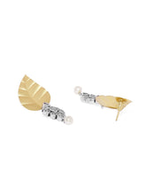 Load image into Gallery viewer, Silver Gold Leafy Drop Earring With Jadau Kundan